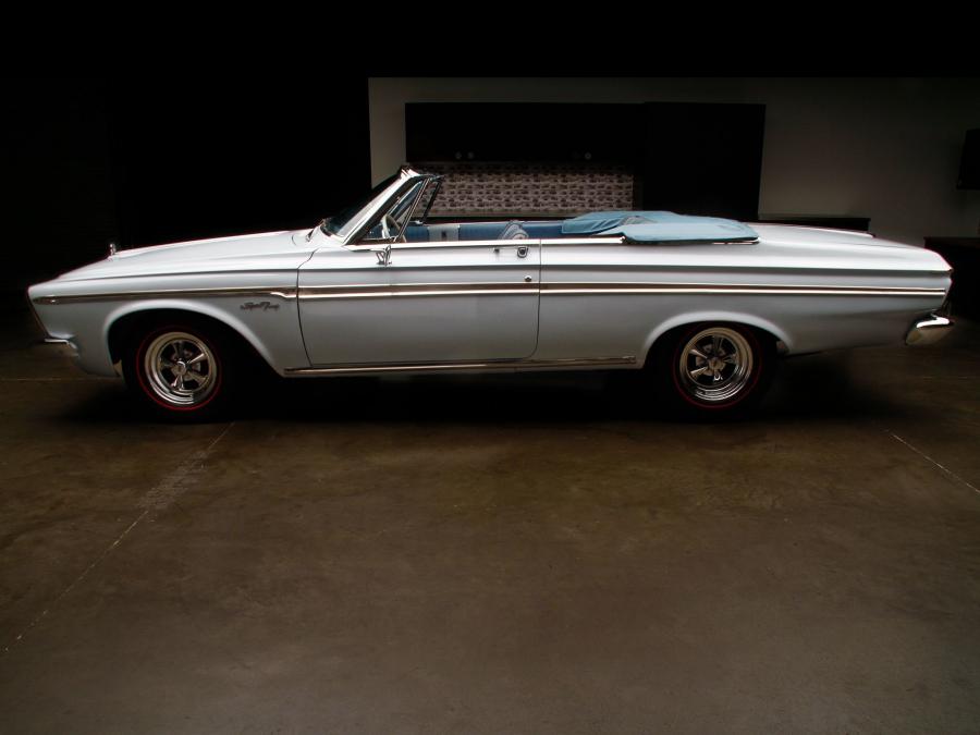 Plymouth Sport Fury Convertible 1963 года  (фото 2 из 4)